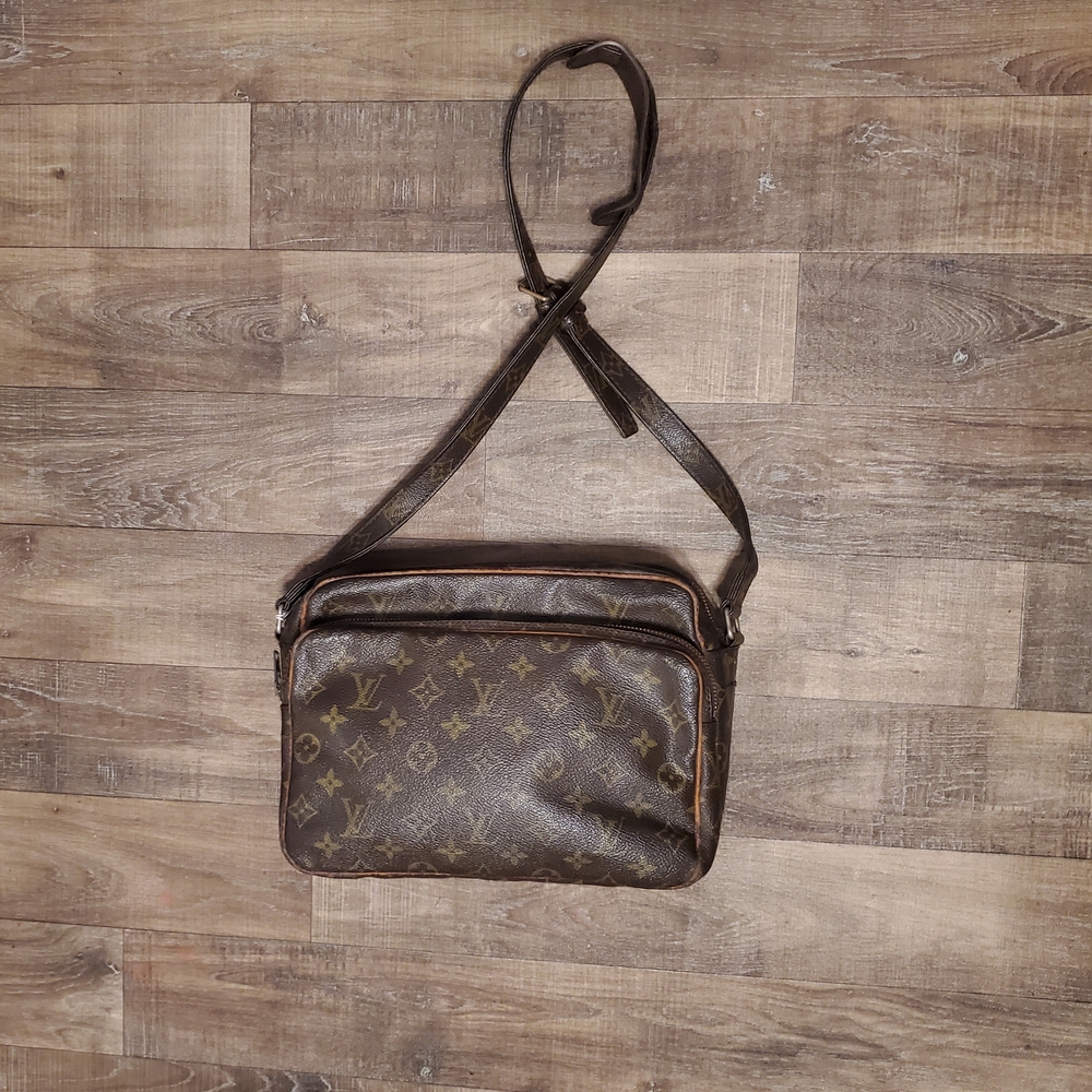 Louis Vuitton Brown Messenger Bag with Monogram Canvas